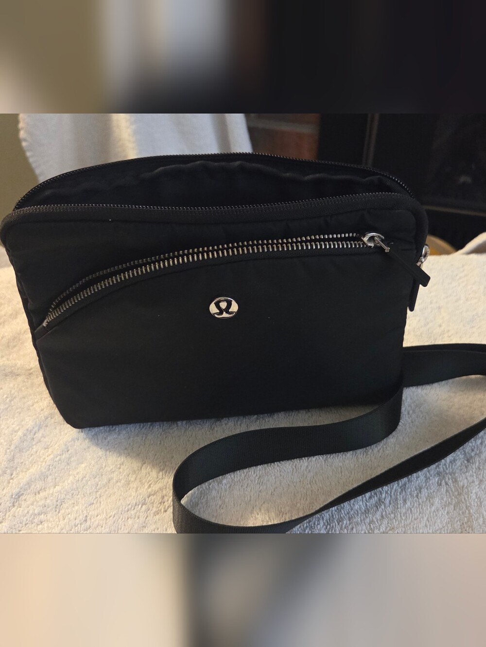 Womens Black Crossbody Bag - Sleek Everyday Carry